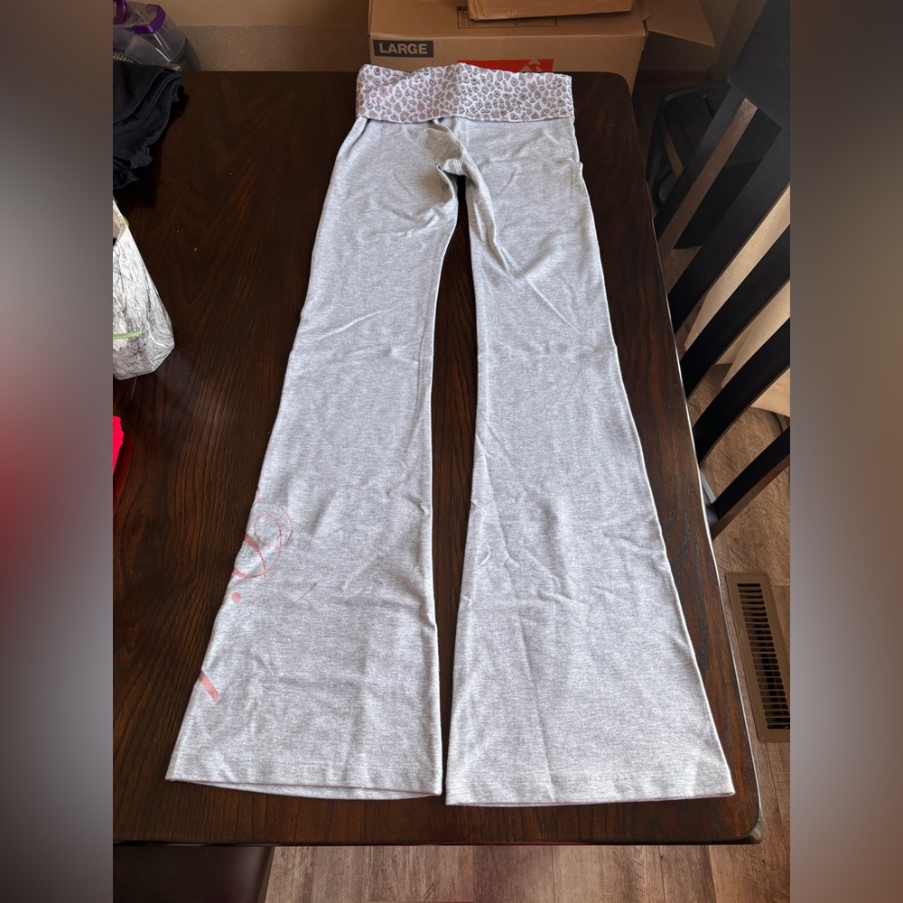 PINK Victoria's Secret Light Gray Women’s Bottoms with Pink Accents - Picture 2 of 4
